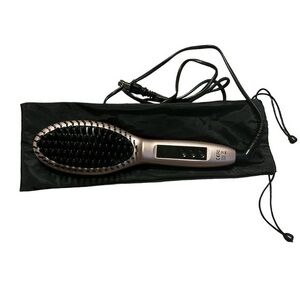 Brush flat iron with bag in great condition